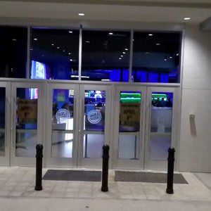 Meet your Posher, Casey